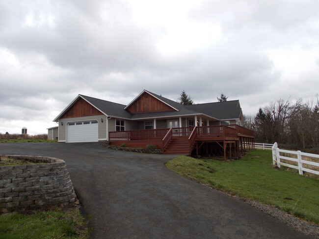 188 Parkland Dr in Silver Creek, WA - Building Photo - Building Photo