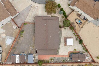 17950 Drift Creek Ct in Reno, NV - Foto de edificio - Building Photo