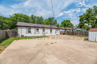 4642 S vine Ave in Wichita, KS - Building Photo - Building Photo