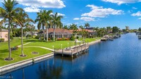 3433 SW 27th Ave in Cape Coral, FL - Foto de edificio - Building Photo