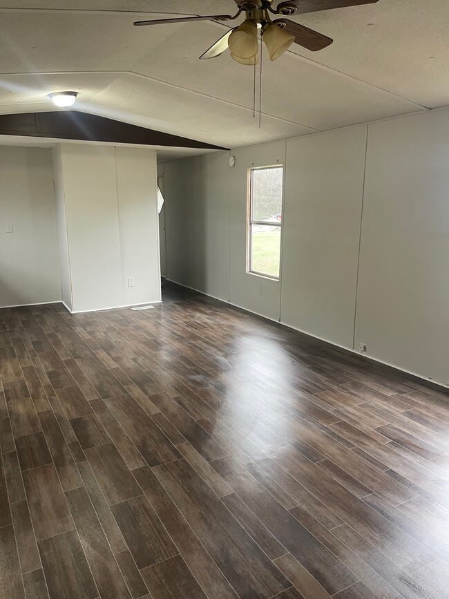 65 Fowler Cir in Hollow Rock, TN - Building Photo - Building Photo