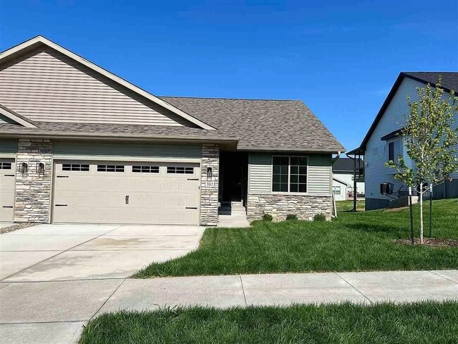 property at 707 Creekside Dr