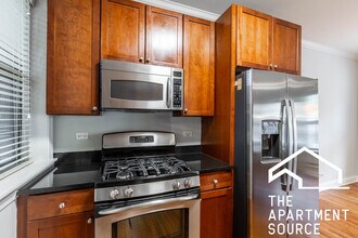 736 W Addison St, Unit S1 in Chicago, IL - Building Photo - Building Photo