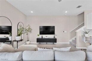 42826 Pk Vw Dr in Punta Gorda, FL - Building Photo