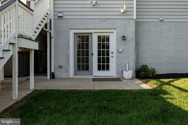 5569 James Young Wy in Fairfax, VA - Building Photo - Building Photo