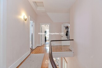 139 Hillside St, Unit A in Boston, MA - Foto de edificio - Building Photo