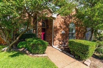 8013 Springmoss Dr in Plano, TX - Building Photo - Building Photo