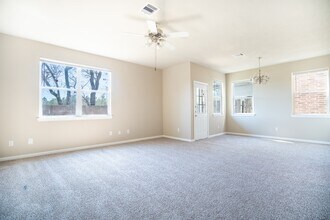 827 Forest Hillside Ln in Houston, TX - Building Photo - Building Photo