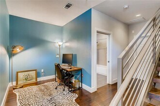 2002 Glen Allen St in Austin, TX - Building Photo - Building Photo