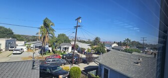 963 W Upland Ave, Unit Cozy 2bdrm QuietNeighbors in San Pedro, CA - Building Photo - Building Photo