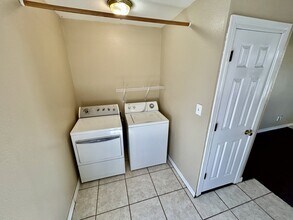 218 E 14th St in Ada, OK - Building Photo - Building Photo