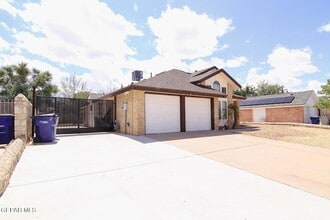 11532 Tom Ulozas Dr in El Paso, TX - Building Photo - Building Photo