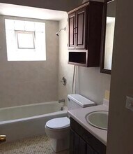 2113 W Montrose Ave in Chicago, IL - Building Photo - Building Photo