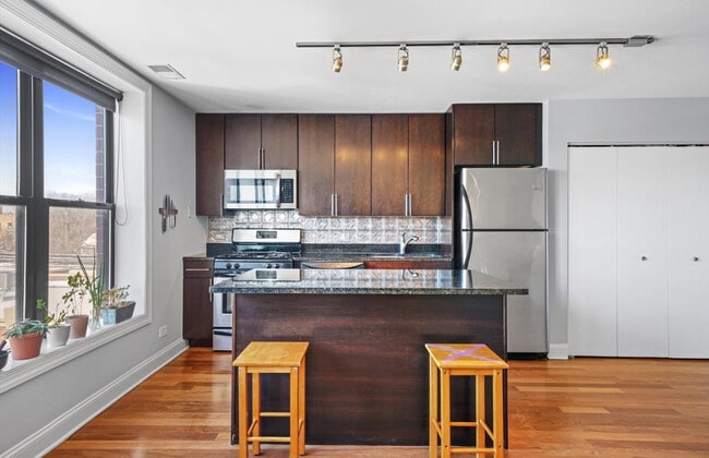 property at 1600 N Halsted St