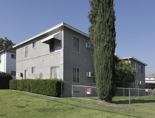 11651 Hamlin St in North Hollywood, CA - Building Photo - Building Photo