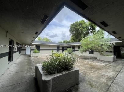 7160 NW 14th Pl in Miami, FL - Building Photo
