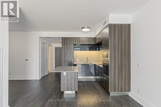 15-415 Merchants' Wharf in Toronto, ON - Building Photo - Building Photo