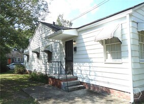 2302 E 40th St in Savannah, GA - Building Photo