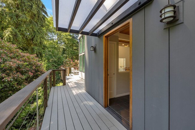 property at 5045 W Mercer Way