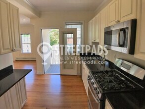 65 Langdon St, Unit 12 in Cambridge, MA - Building Photo - Building Photo