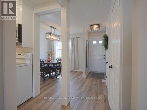 159-159 Canboro Rd in Pelham, ON - Building Photo - Building Photo