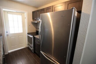 6101 SE Foss Rd in Belleview, FL - Building Photo - Building Photo