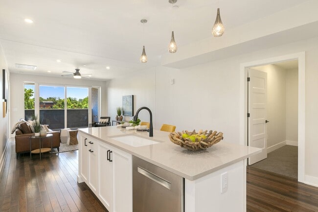 221 E Mountain Ave, Unit 311 in Fort Collins, CO - Building Photo - Building Photo