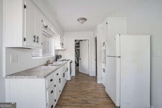 5293 W Mountain St in Stone Mountain, GA - Building Photo - Building Photo