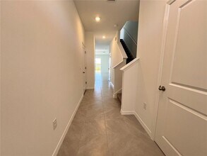 110 Mangrove Shade Cir in Apollo Beach, FL - Building Photo - Building Photo