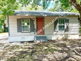 3539 Rivas St in San Antonio, TX - Building Photo