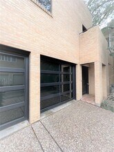 516 S Post Oak Ln in Houston, TX - Building Photo - Building Photo