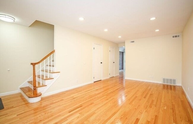 58 Williamsburg Dr in Springfield, MA - Building Photo - Building Photo