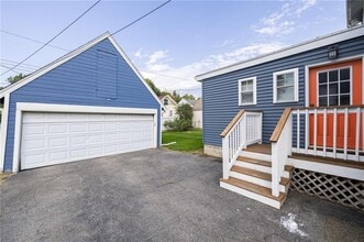 46 Whiteford Rd in Rochester, NY - Building Photo - Building Photo