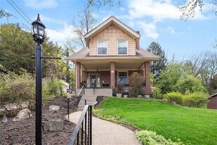 508 Cascade Rd in Pittsburgh, PA - Building Photo