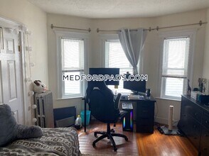 91 Windsor Rd in Medford, MA - Foto de edificio - Building Photo