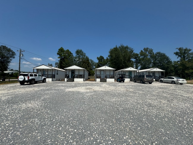 210 H Pickens Rd in Onalaska, TX - Building Photo - Building Photo