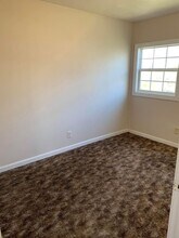 2423-2425 Negley Ct in Evansville, IN - Building Photo - Building Photo