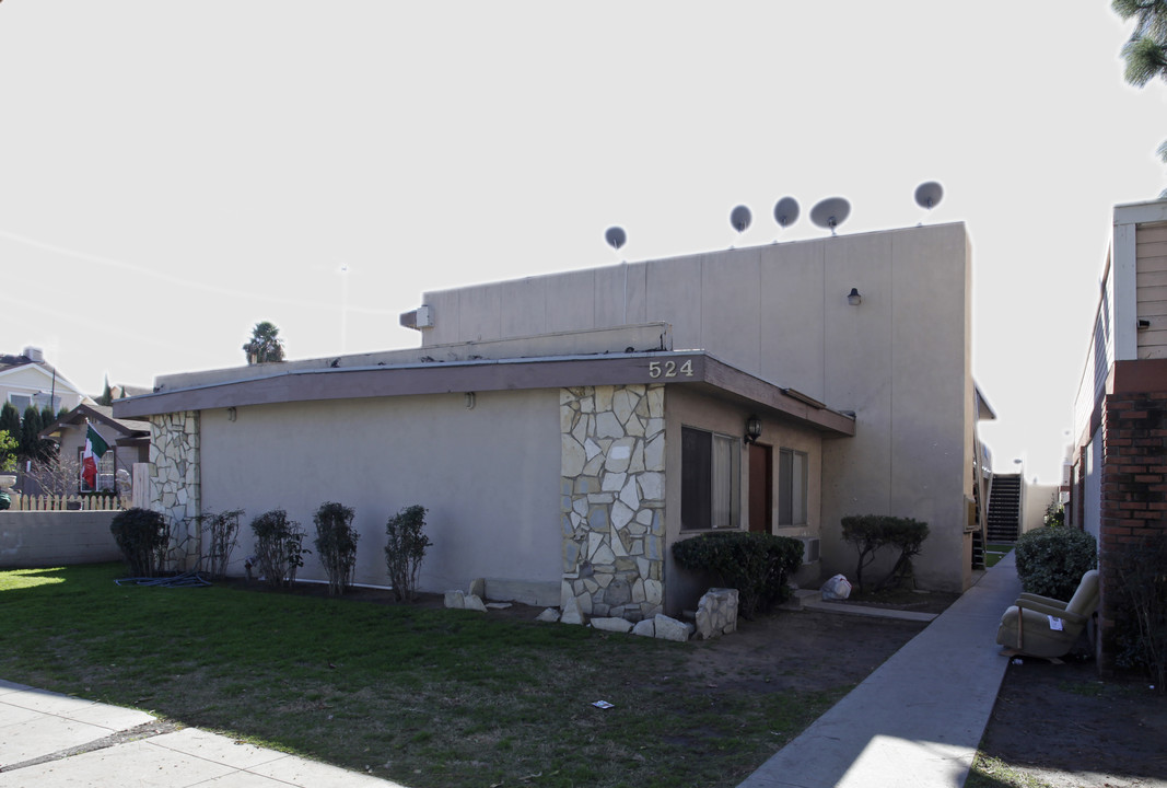 524 W Williamson Ave in Fullerton, CA - Building Photo