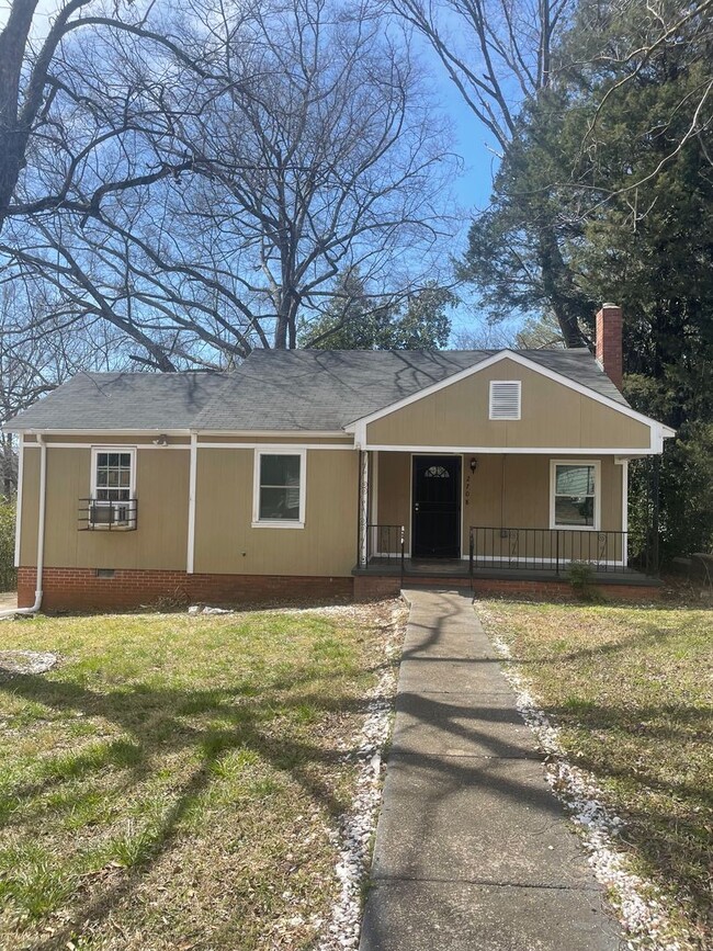 2708 Walnut Ave in Anniston, AL - Building Photo - Building Photo