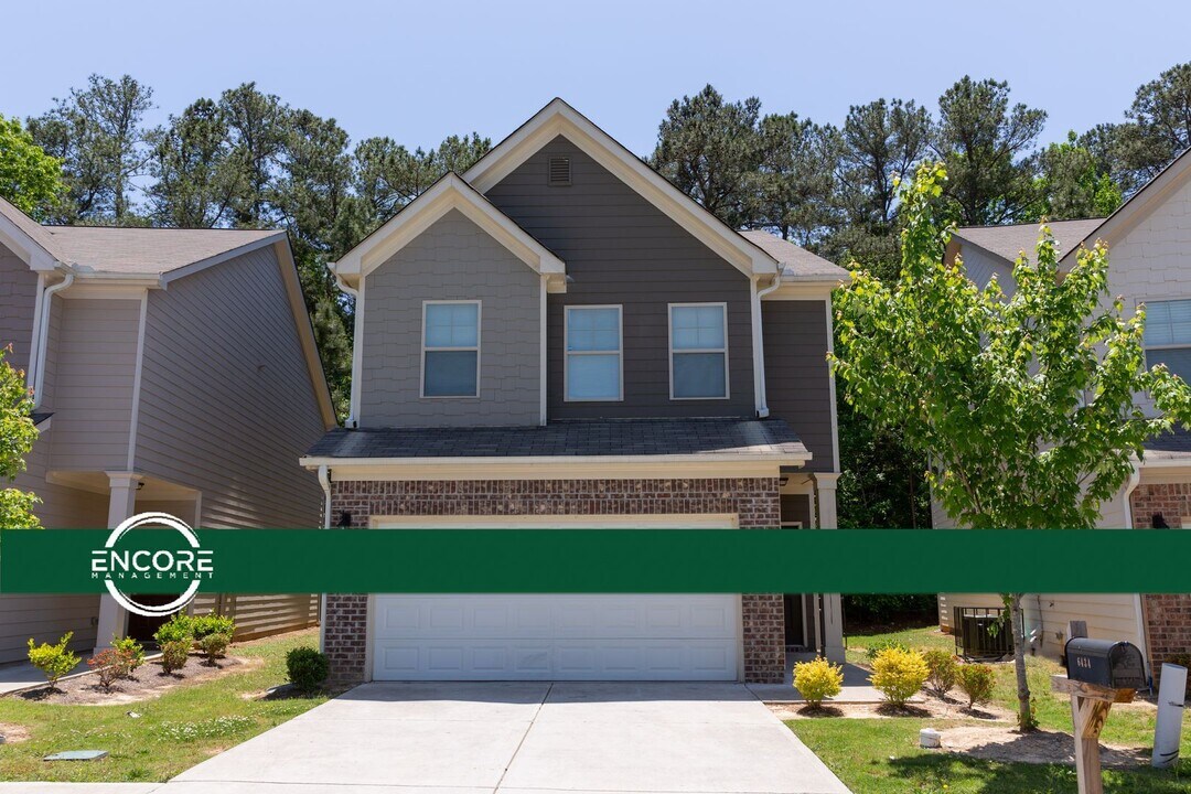 6426 Grey Fox Way in Riverdale, GA - Foto de edificio