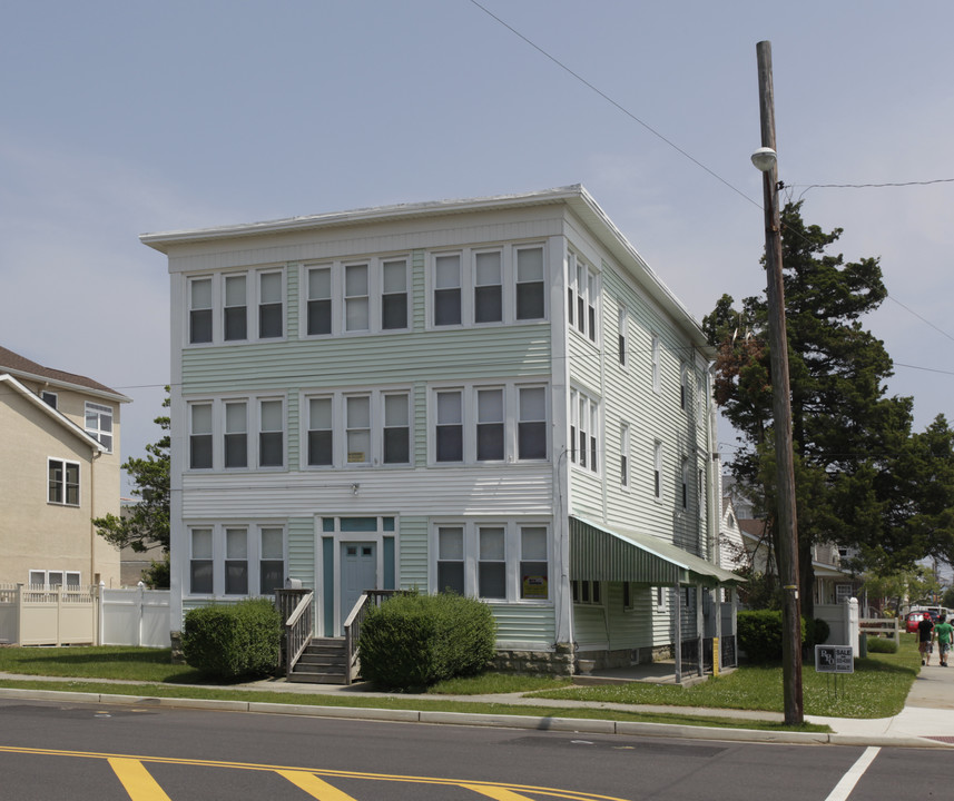 2511 Central Ave in North Wildwood, NJ - Building Photo