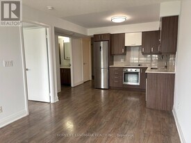 18 Uptown Dr in Markham, ON - Building Photo