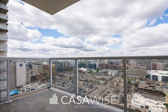 10226-2104 104 St NW in Edmonton, AB - Building Photo - Building Photo
