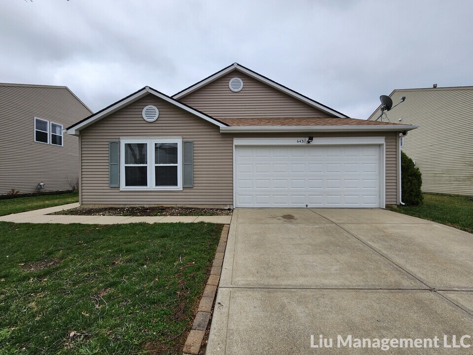 6431 Big Stone Dr in Indianapolis, IN - Foto de edificio