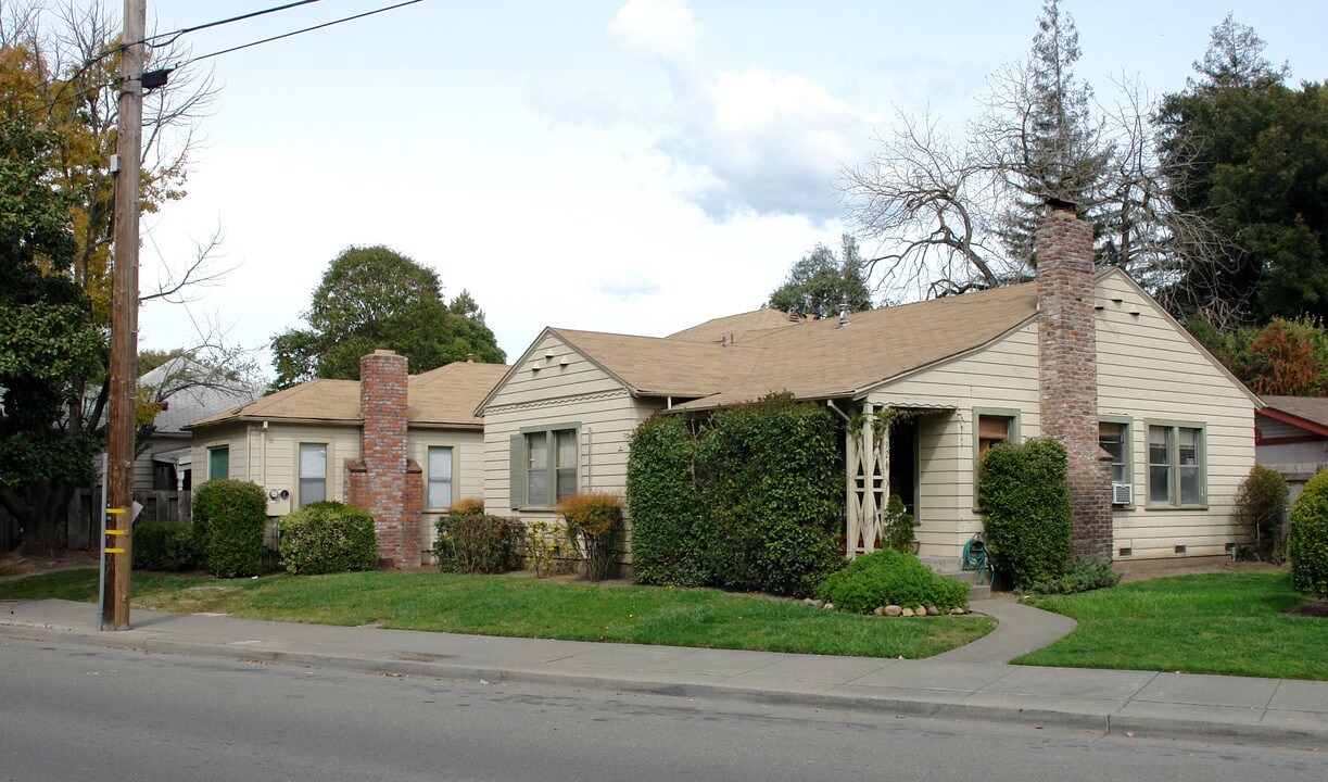 924-926 Morgan St in Santa Rosa, CA - Building Photo