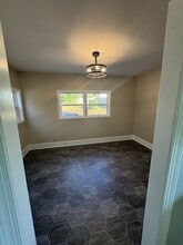 221 Briggs Ave in Greenwood, SC - Building Photo - Building Photo