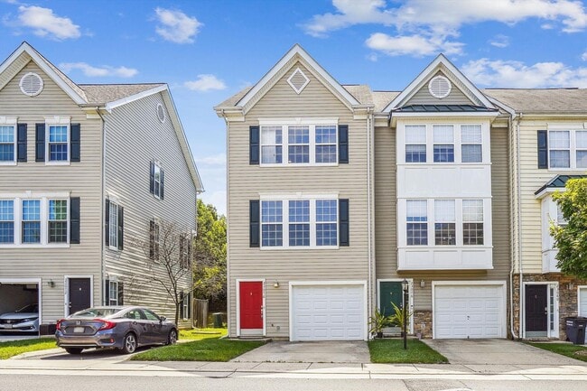 23076 Fontwell Square