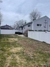 16 Bluff Rd in Ledyard, CT - Building Photo - Building Photo