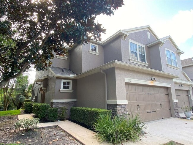 5338 Tattinger Ln in Oviedo, FL - Foto de edificio - Building Photo