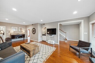 624 Augusta Dr in Houston, TX - Building Photo - Building Photo